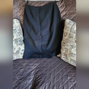 Chic Black Midi Skirt for Women